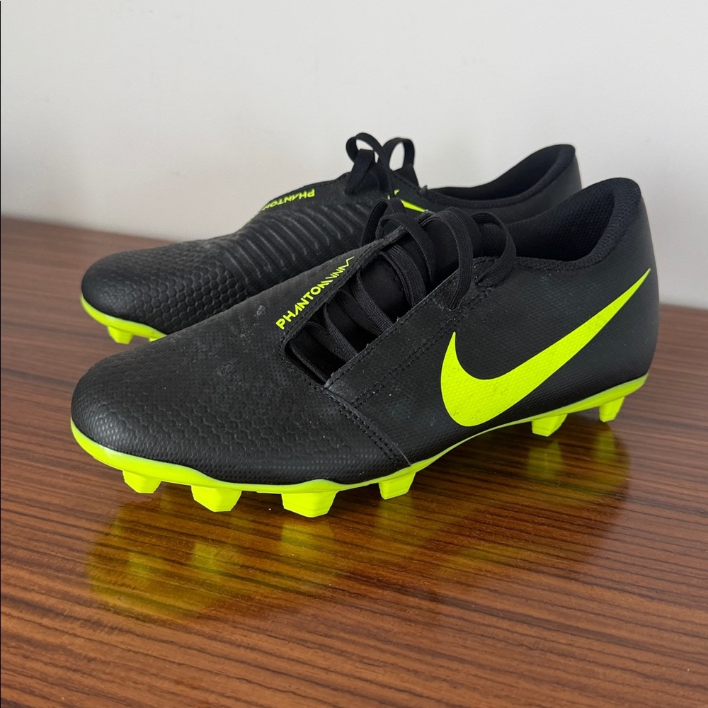 Nike Phantom Venom Club FG Soccer Cleats Mens SZ 6,5 Black Volt AO0577-007 NWOB